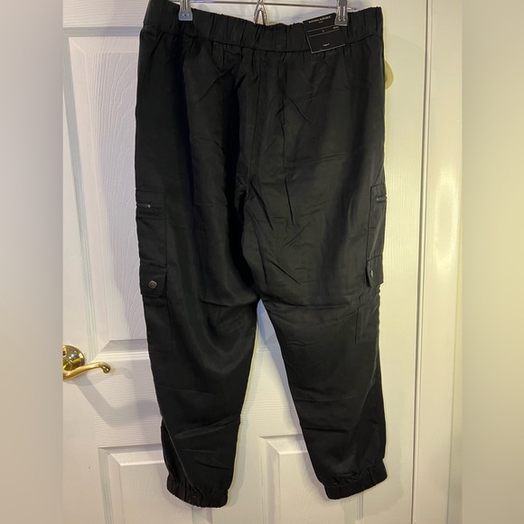NWT Banana Republic Black TENCIL Cargo Joggers - L Petite - Picture 9 of 11